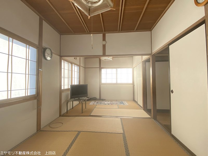 東御市海善寺　中古戸建 内観写真（リビング以外の居室）