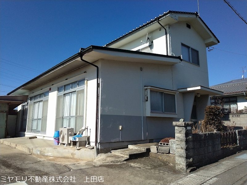 東御市海善寺　中古戸建 現地写真（駐車場）
