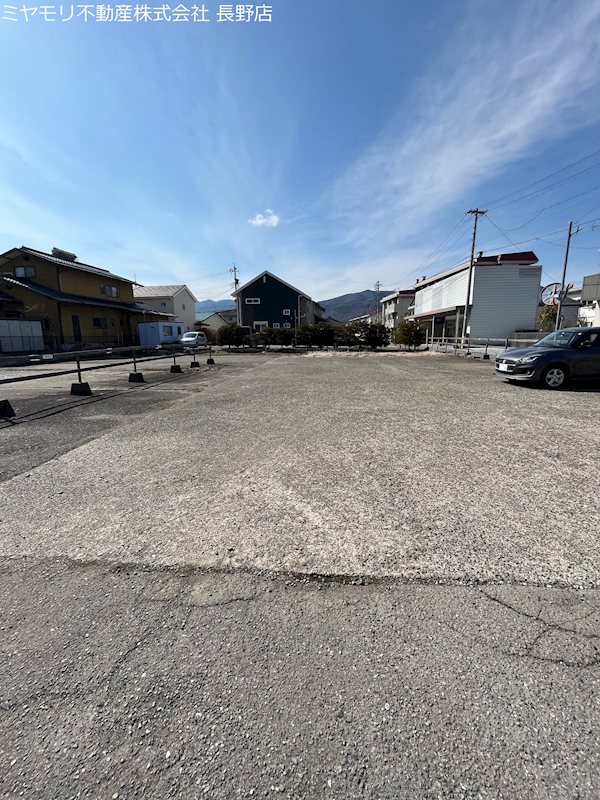 長野県千曲市小島 現地写真（駐車場）