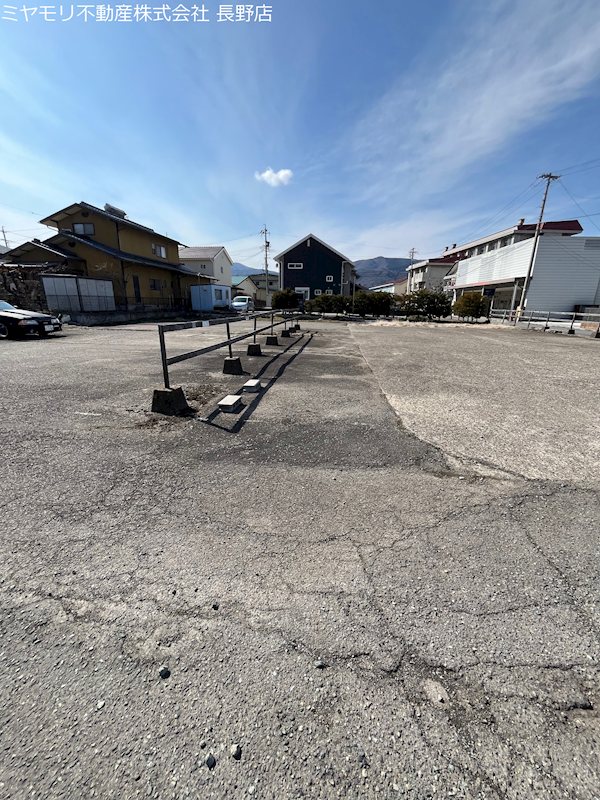 長野県千曲市小島 現地写真（駐車場）
