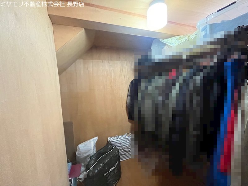 長野県千曲市小島 内観写真（収納）