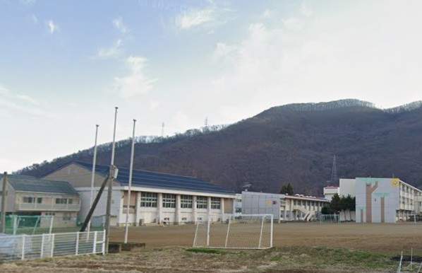 長野県千曲市小島 小学校