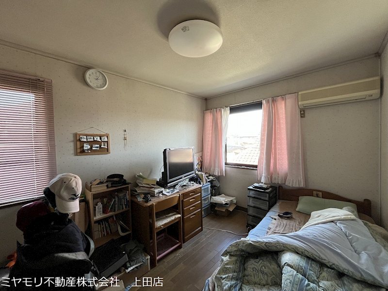 上田市中之条　中古戸建 内観写真（リビング以外の居室）
