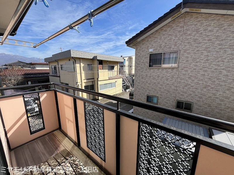 上田市中之条　中古戸建 現地写真（バルコニー）