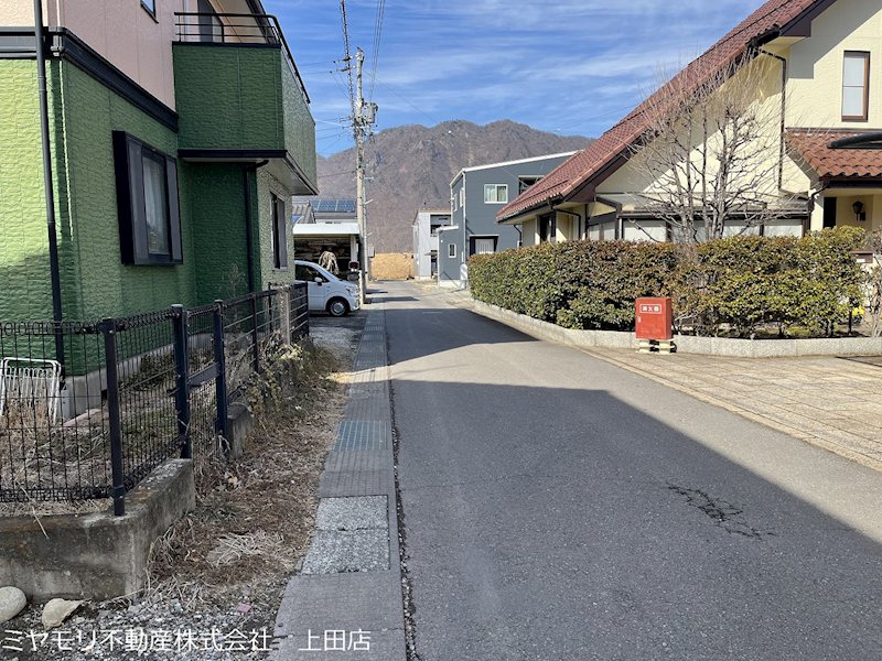 上田市中之条　中古戸建 現地写真（前面道路含む現地写真）