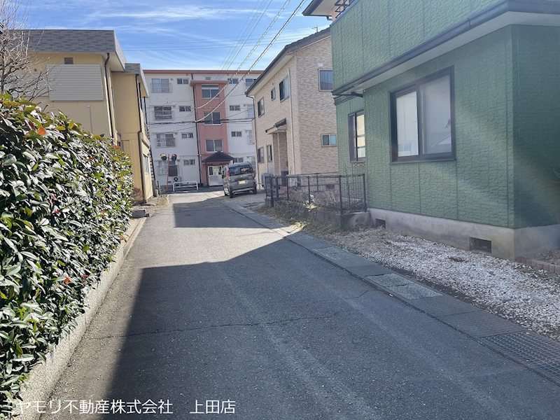 上田市中之条　中古戸建 現地写真（前面道路含む現地写真）