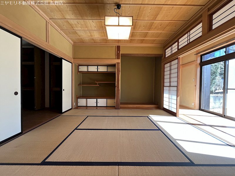 長野県須坂市望岳台 内観写真（リビング以外の居室）