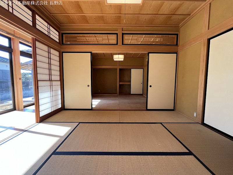 長野県須坂市望岳台 内観写真（リビング以外の居室）