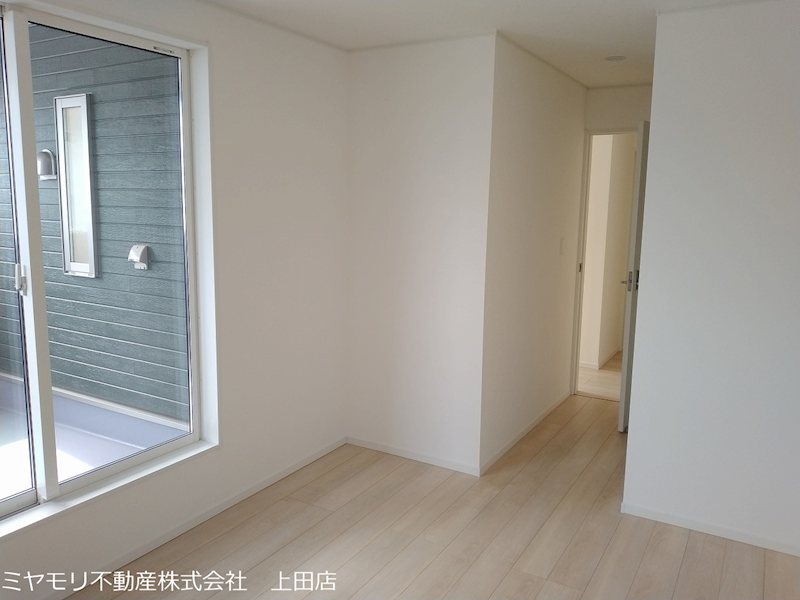 上田市常磐城4丁目　新築戸建 内観写真（リビング以外の居室）