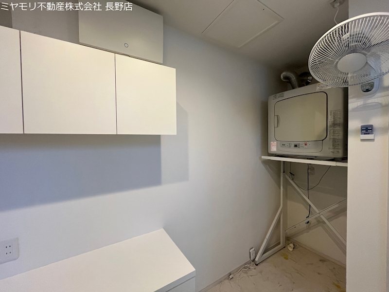 長野県長野市中越２丁目 内観写真（洗面台・洗面所）