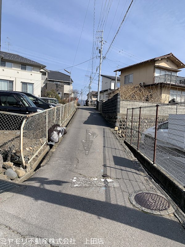 【商談中】上田市踏入2丁目　土地 現地写真