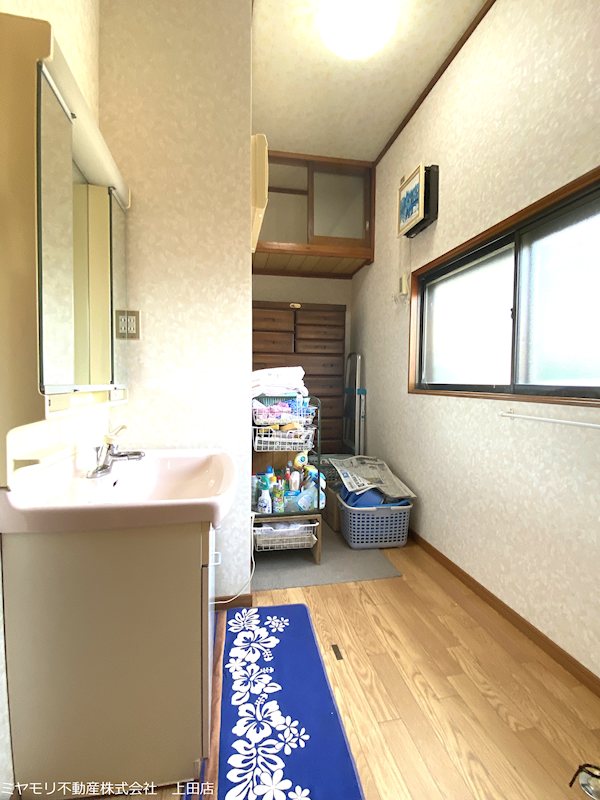 坂城町上平　中古戸建 内観写真（洗面台・洗面所）
