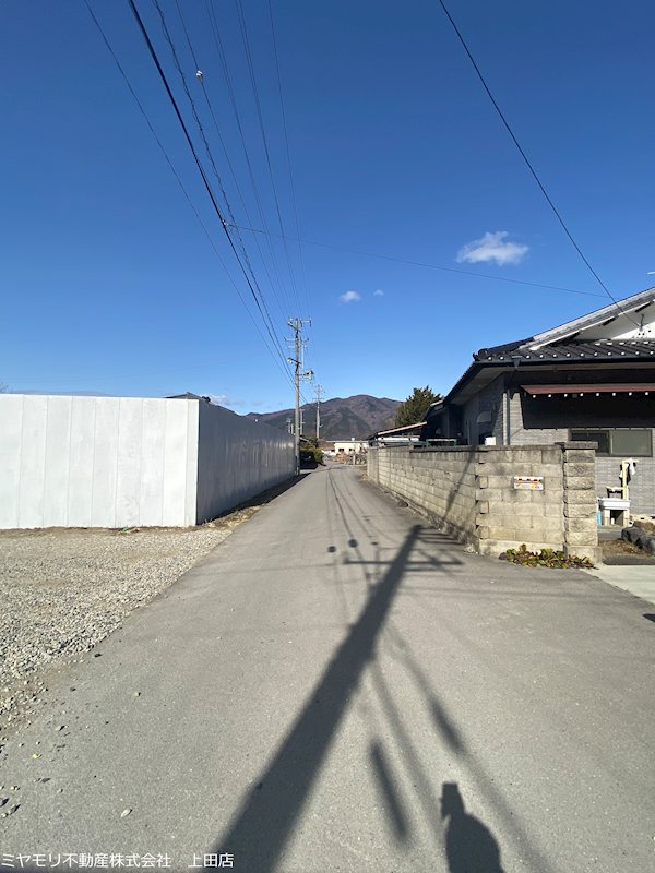 坂城町上平　中古戸建 現地写真（前面道路含む現地写真）
