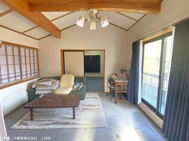 坂城町上平　中古戸建 内観写真（リビング以外の居室）
