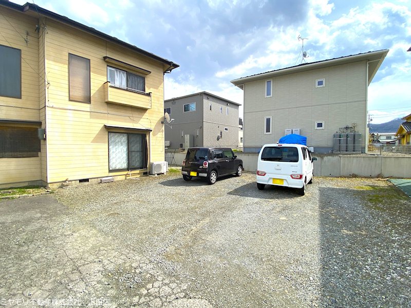 上田市常入1丁目　中古戸建 現地写真（駐車場）