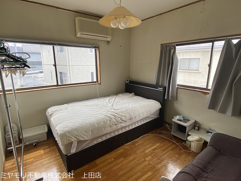 上田市常入1丁目　中古戸建 内観写真（リビング以外の居室）