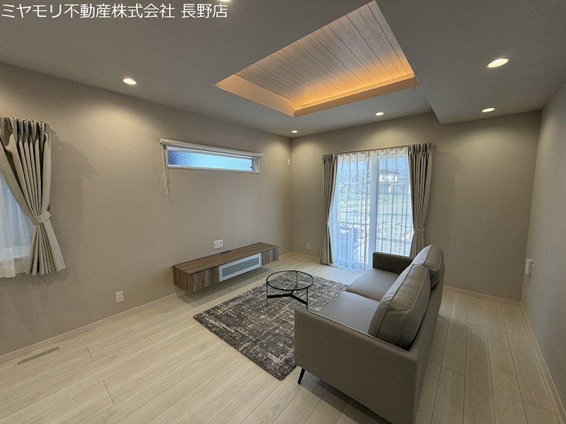 長野県長野市川中島町原 内観写真（リビング）