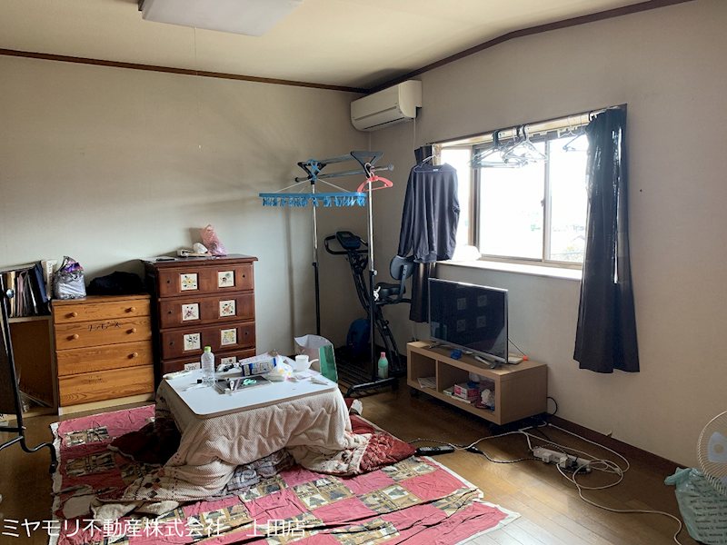 上田市芳田　店舗付き中古戸建 内観写真（リビング以外の居室）