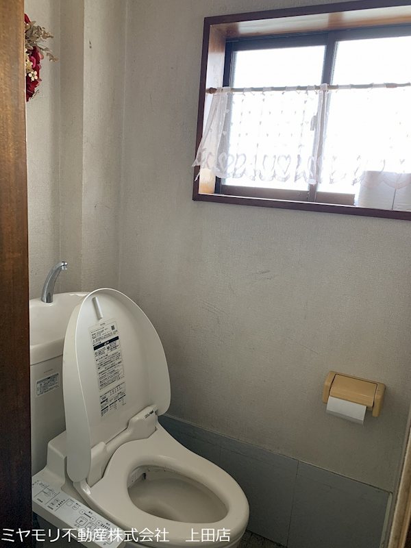 上田市芳田　店舗付き中古戸建 内観写真（トイレ）