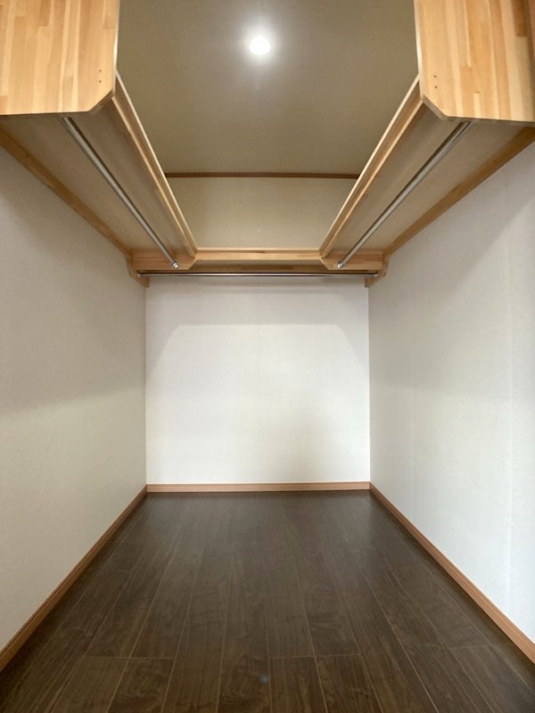 佐久市平賀　中古戸建 内観写真（収納）