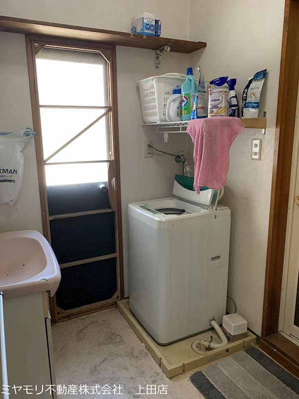 上田市腰越　中古戸建 内観写真（洗面台・洗面所）