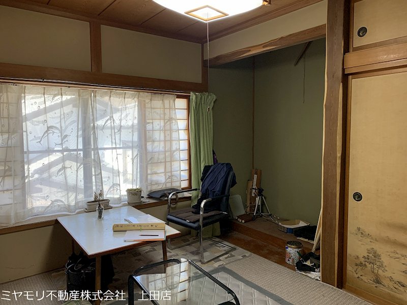 上田市腰越　中古戸建 内観写真（リビング以外の居室）