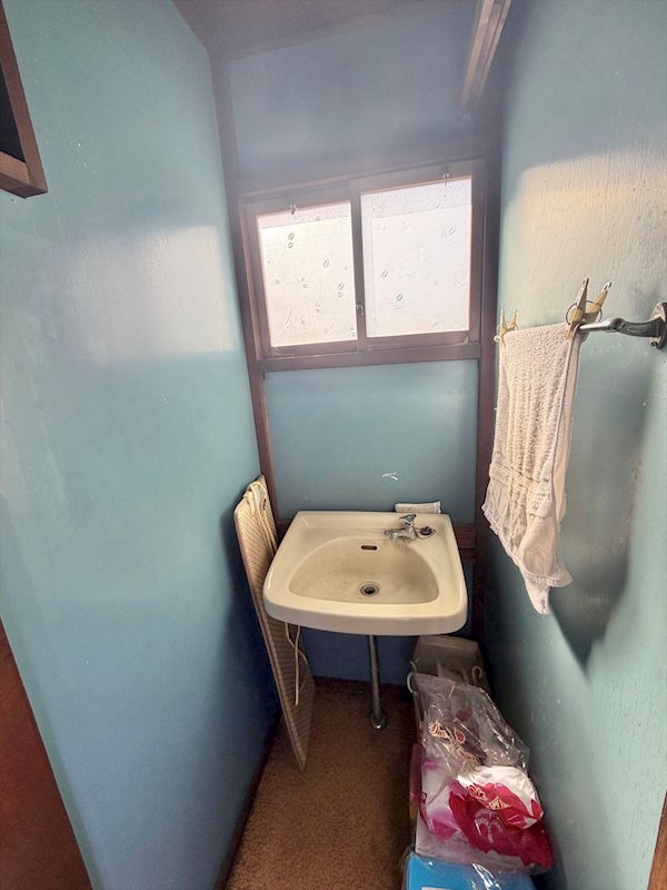 佐久市平賀　中古戸建 内観写真（洗面台・洗面所）