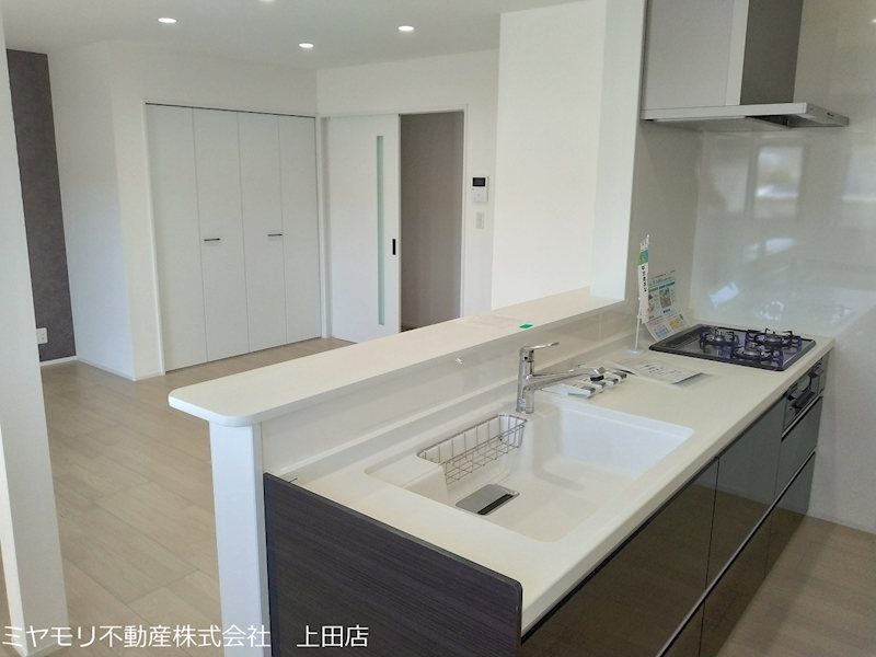 東御市加沢　中古戸建 内観写真（キッチン）