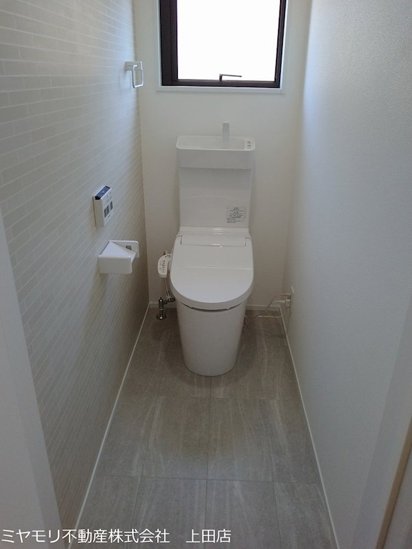 東御市加沢　中古戸建 内観写真（トイレ）