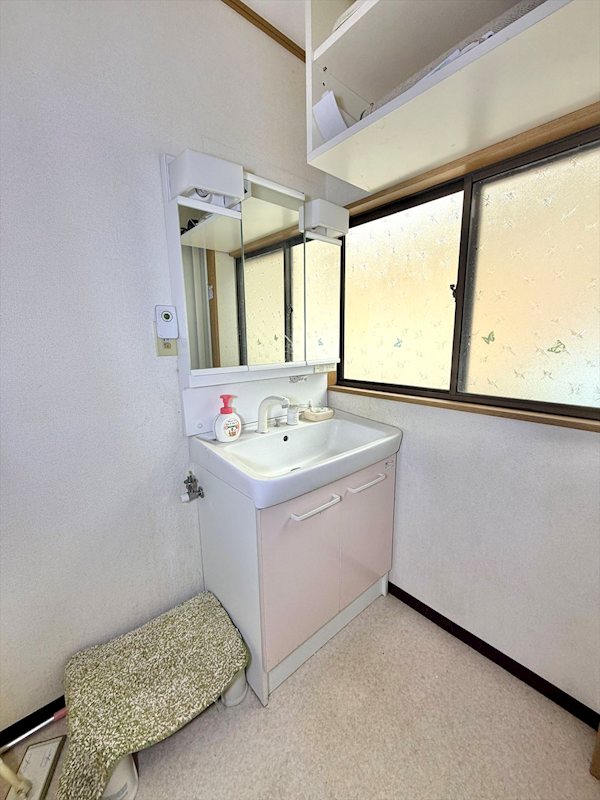 佐久市岩村田　中古戸建 内観写真（洗面台・洗面所）