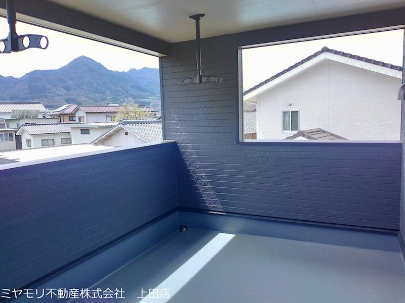 上田市下之郷　新築戸建(1号棟 2号棟) 現地写真（バルコニー）