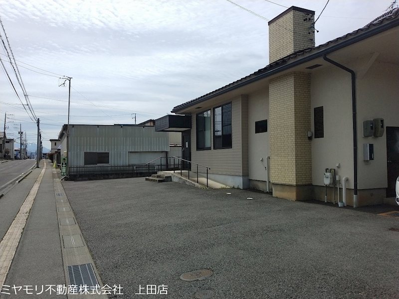上田市住吉　中古戸建 現地写真（駐車場）