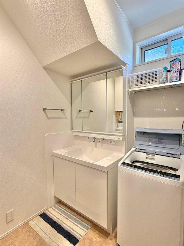 佐久市安原　中古戸建 内観写真（洗面台・洗面所）