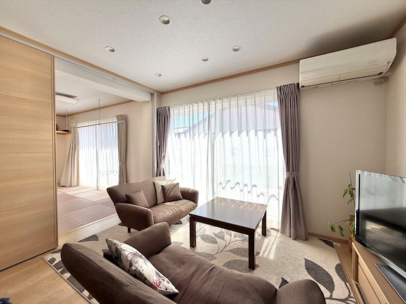 佐久市安原　中古戸建 内観写真（リビング）