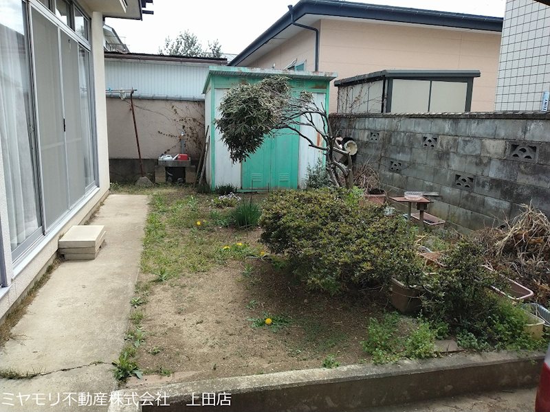 上田市上田原　中古戸建 現地写真（庭）
