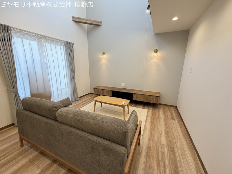 長野県長野市川中島町原 内観写真（リビング）