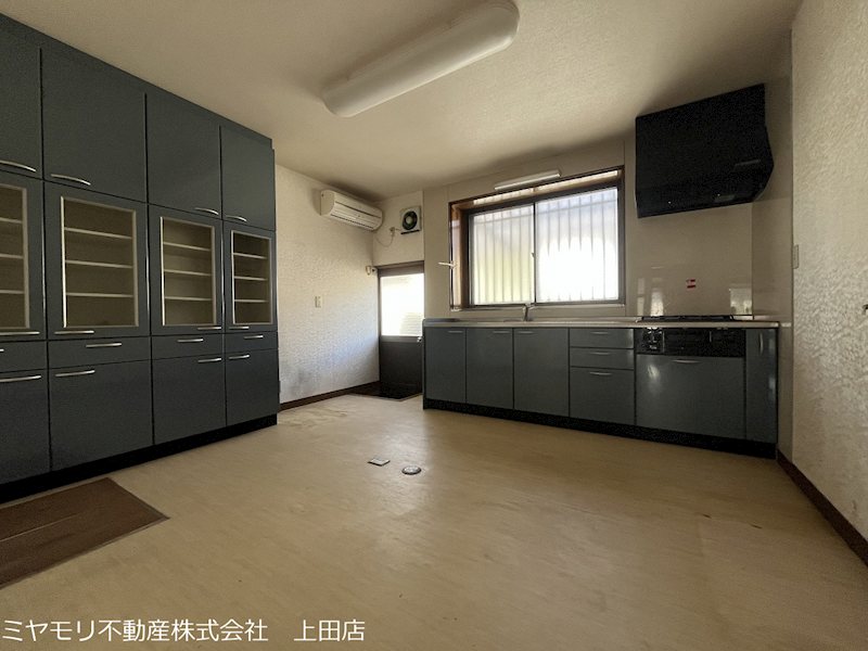 上田市緑が丘1丁目　中古戸建 内観写真（キッチン）