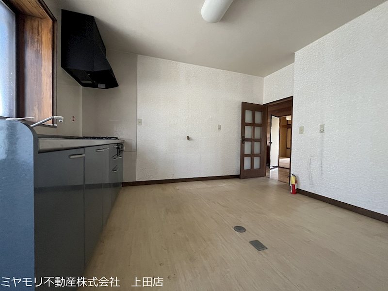 上田市緑が丘1丁目　中古戸建 内観写真（キッチン）