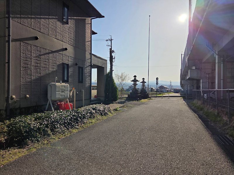 佐久市塚原　中古戸建 現地写真（前面道路含む現地写真）