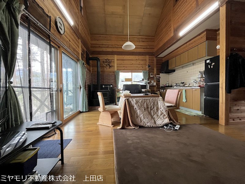 青木村沓掛　中古戸建 内観写真（リビング）