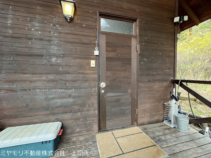 青木村沓掛　中古戸建 現地写真（玄関）