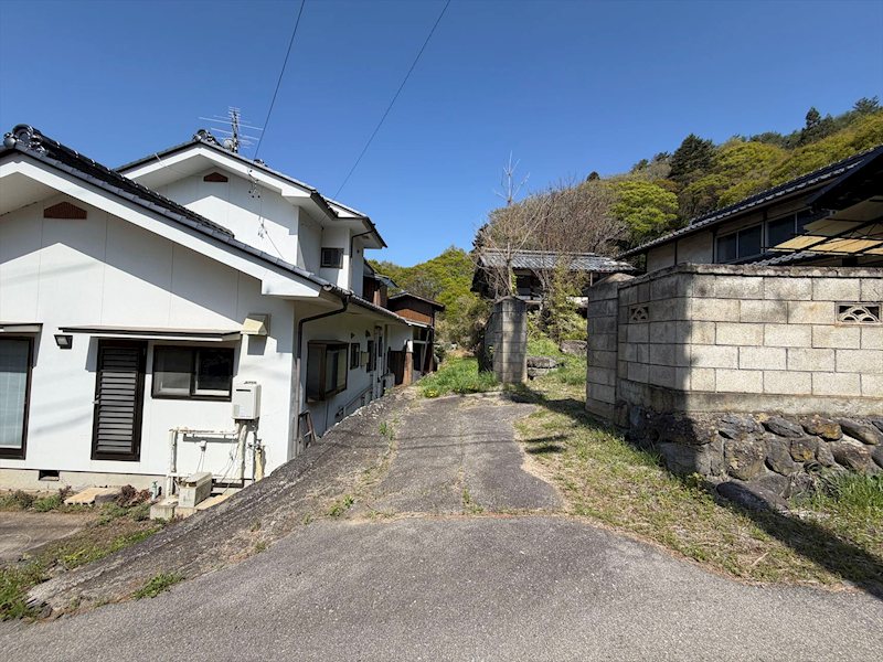 佐久市内山　土地 現地写真（前面道路含む現地写真）
