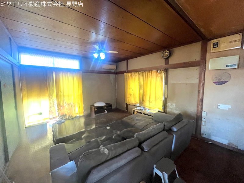 長野県長野市西三才 内観写真（リビング）