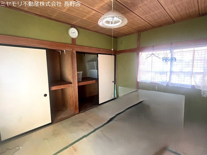 長野県長野市西三才 内観写真（リビング以外の居室）