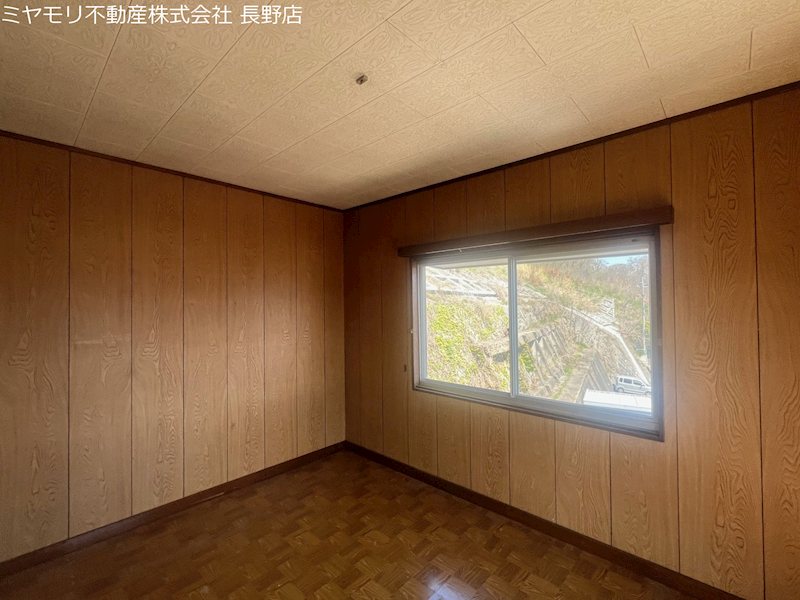 長野県長野市西三才 内観写真（リビング以外の居室）