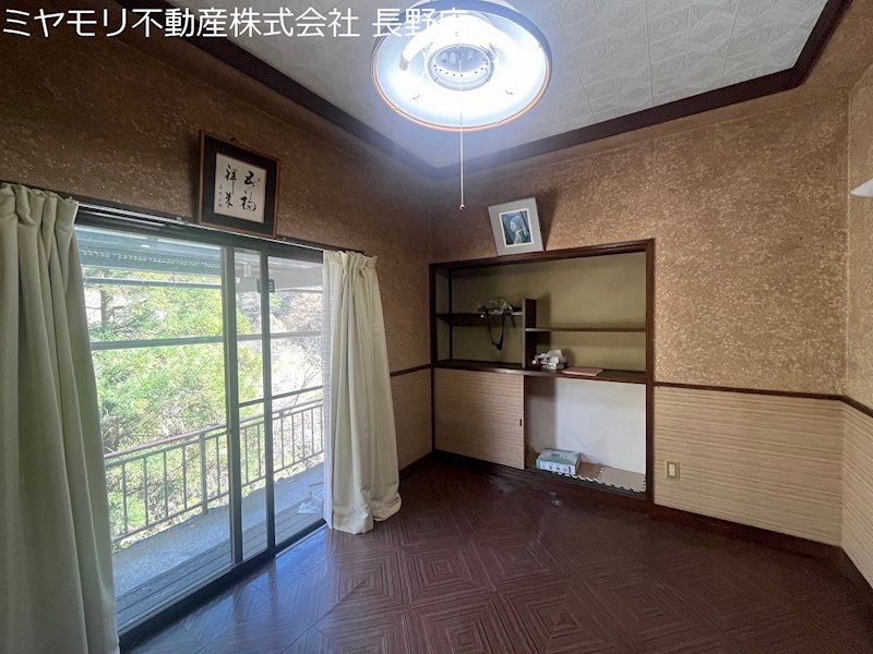 長野県長野市茂菅 内観写真（リビング以外の居室）
