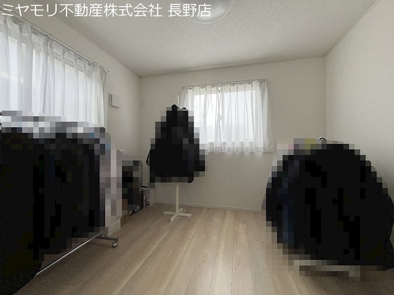 長野県長野市青木島１丁目 内観写真（リビング以外の居室）