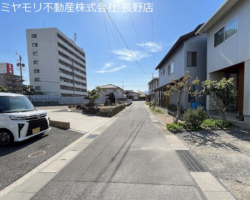長野県長野市青木島１丁目 現地写真（前面道路含む現地写真）