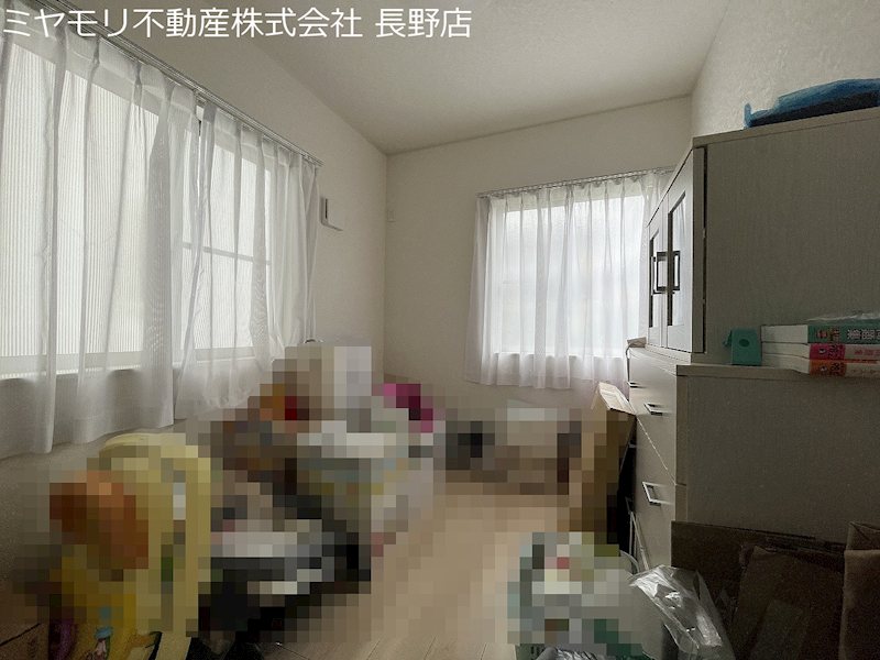 長野県長野市青木島１丁目 内観写真（リビング以外の居室）