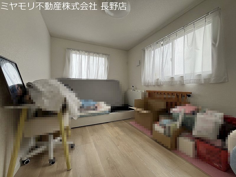 長野県長野市青木島１丁目 内観写真（リビング以外の居室）